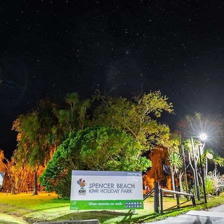 Spencer Beach Top 10 Holiday Park 基督城 外观 照片
